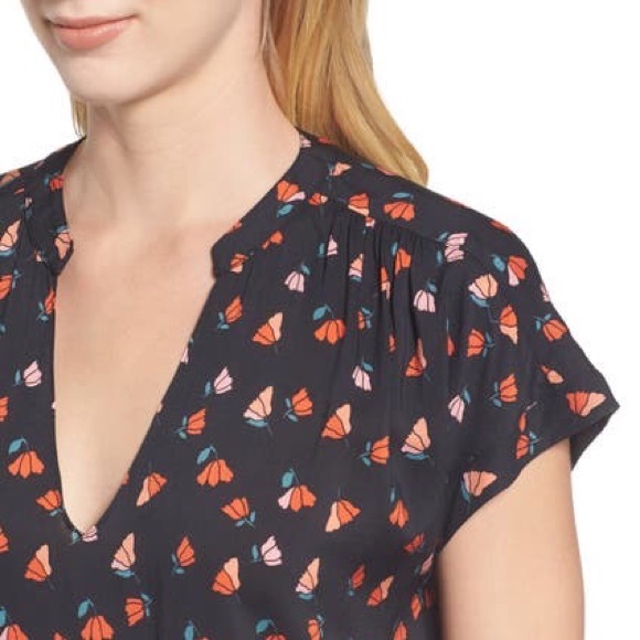 VELVET by Graham & Spencer Navy Print Top Small - Picture 2 of 11